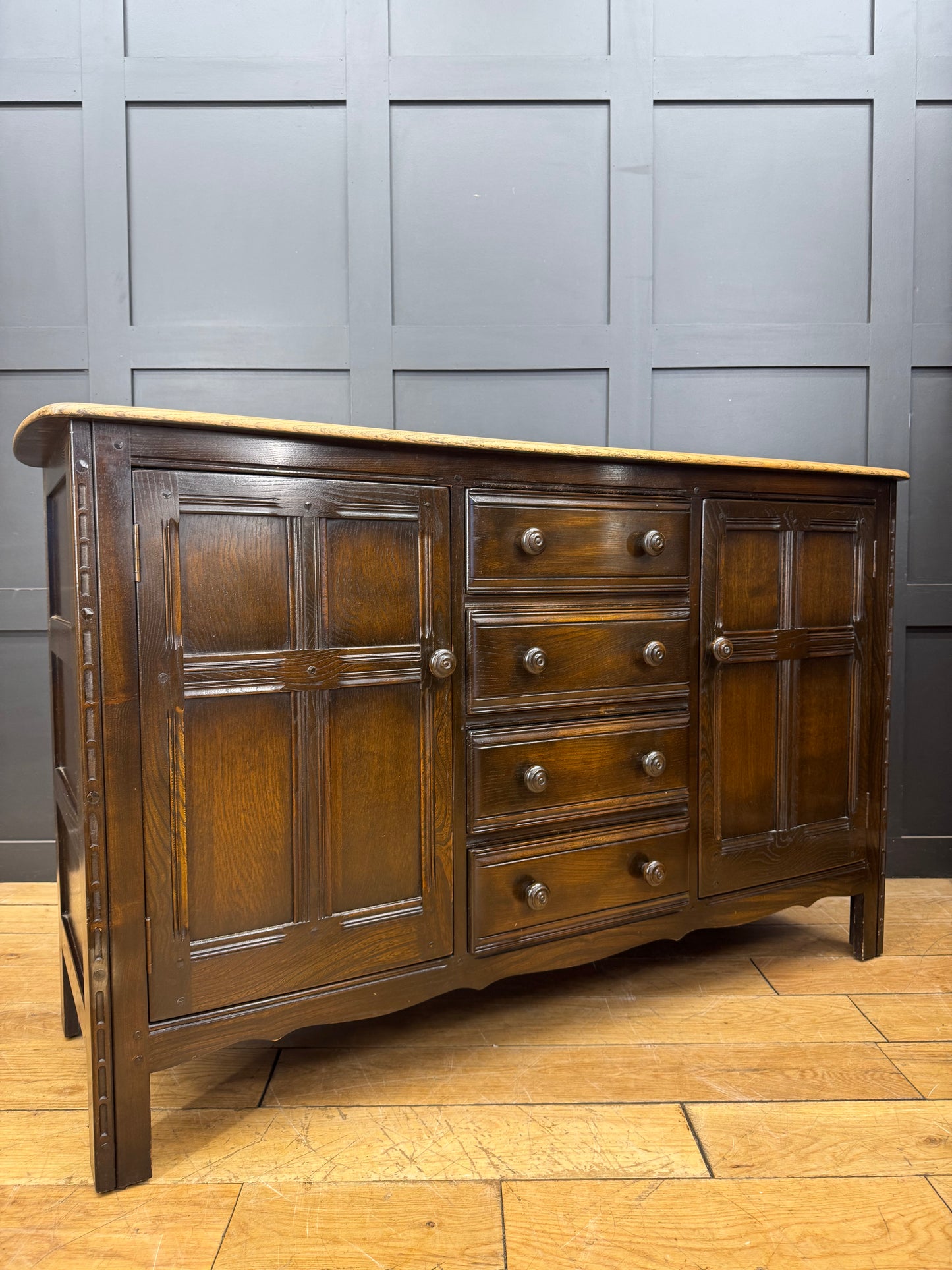 Large Mid Century Ercol Sideboard / Elm Sideboard /Cocktail Cabinet Cupboard