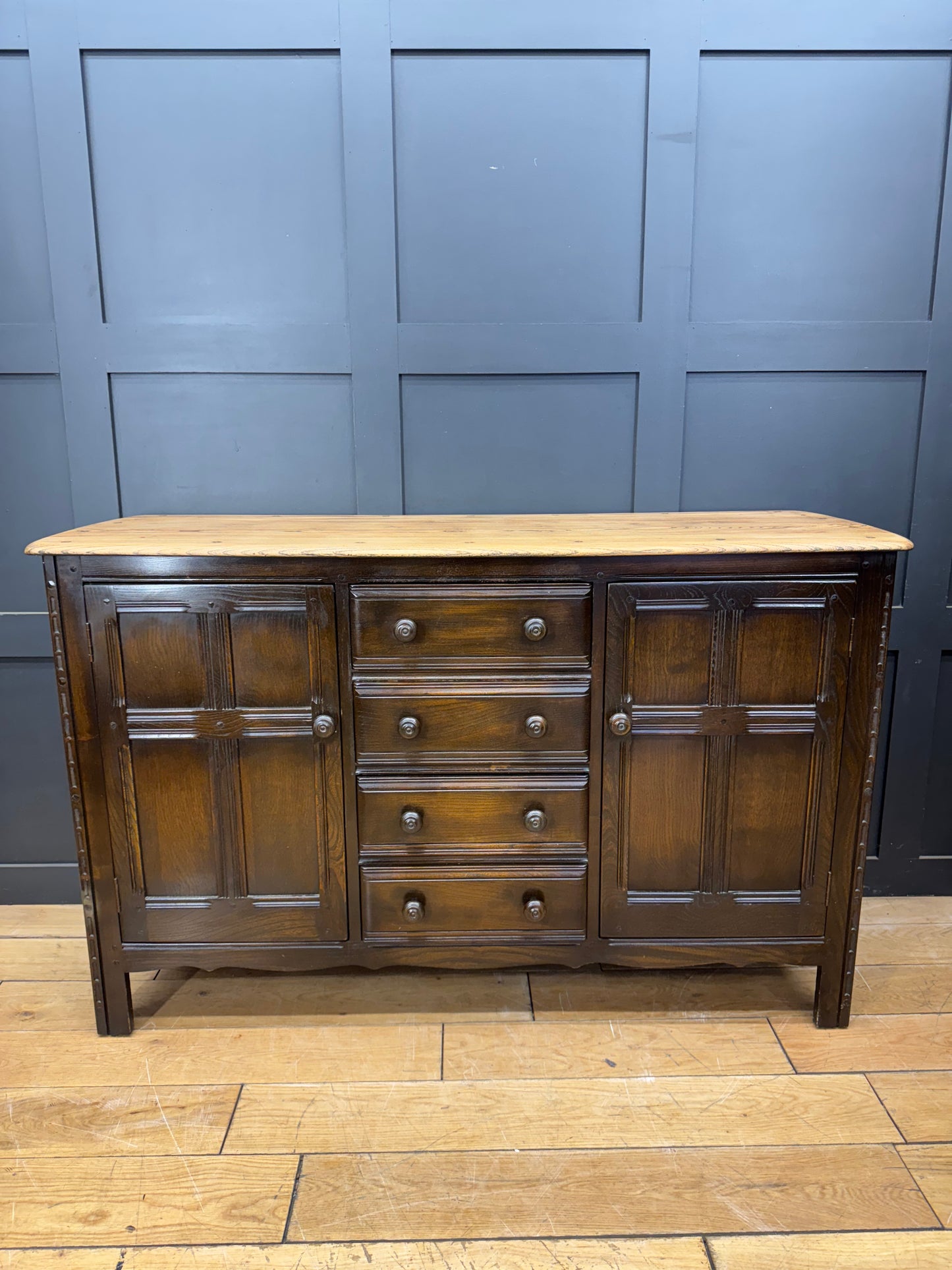 Large Mid Century Ercol Sideboard / Elm Sideboard /Cocktail Cabinet Cupboard