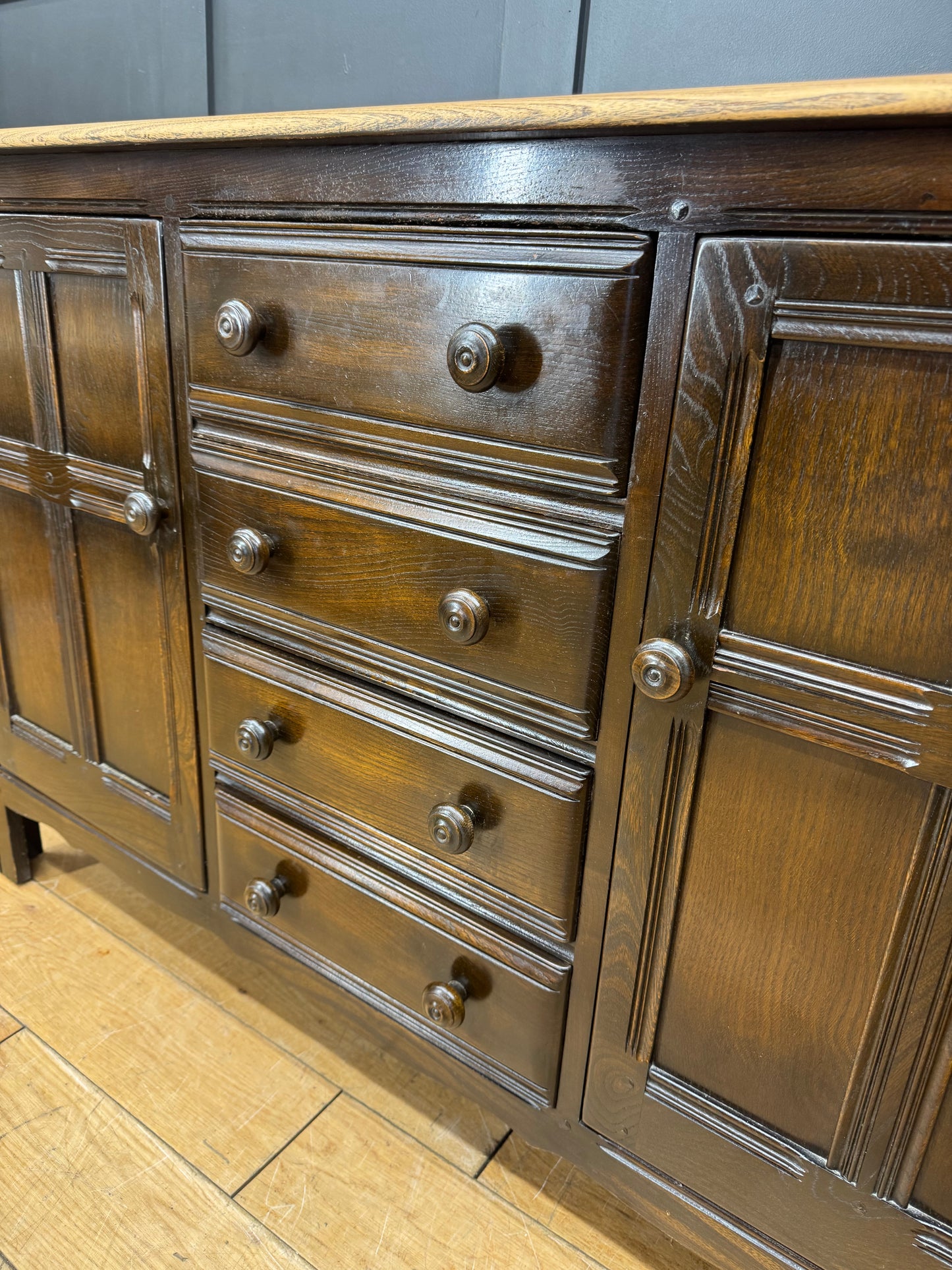 Large Mid Century Ercol Sideboard / Elm Sideboard /Cocktail Cabinet Cupboard