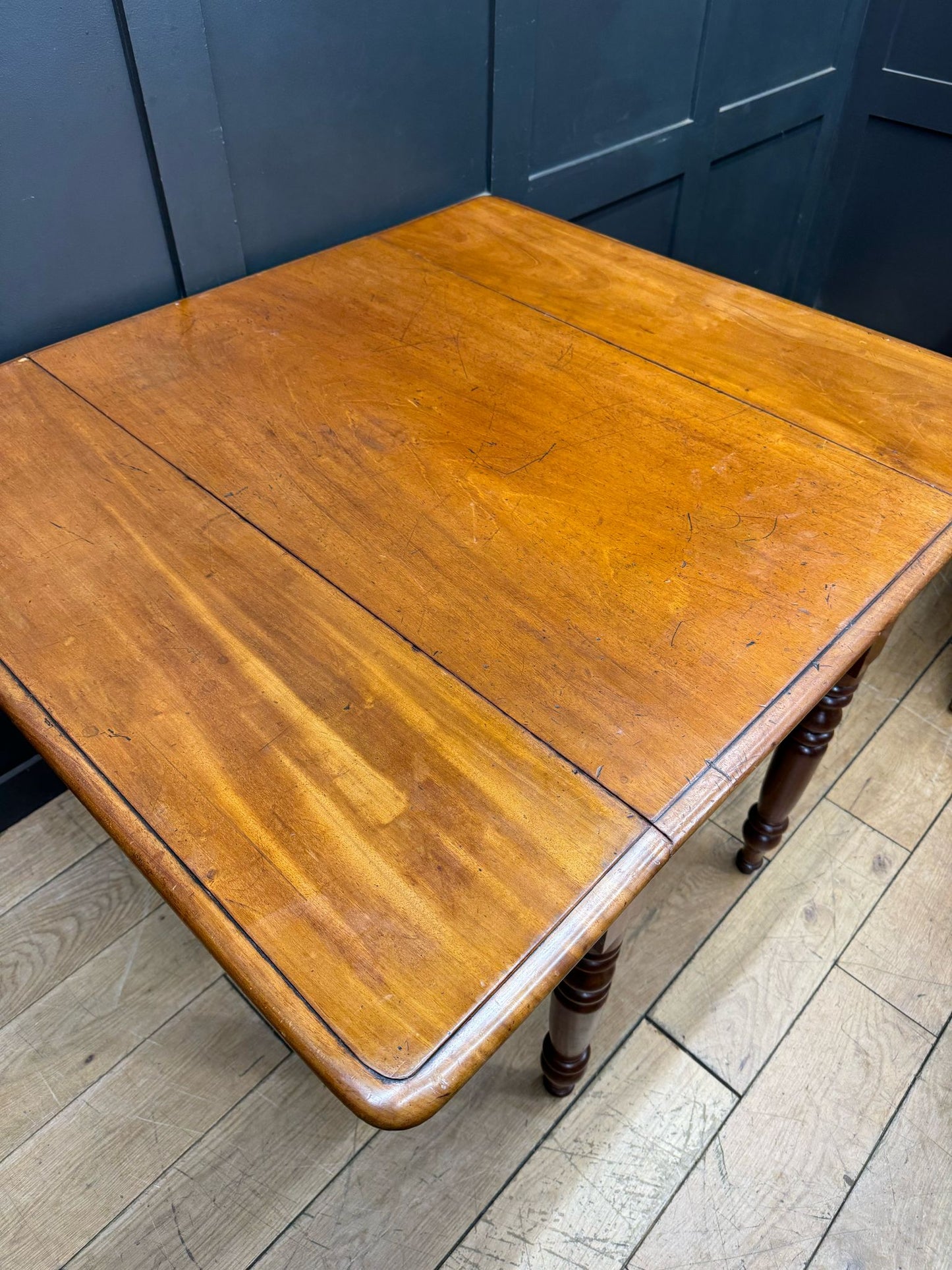 Antique Extending Mahogany Pembroke Table / Drop Leaf Sideboard With Drawer