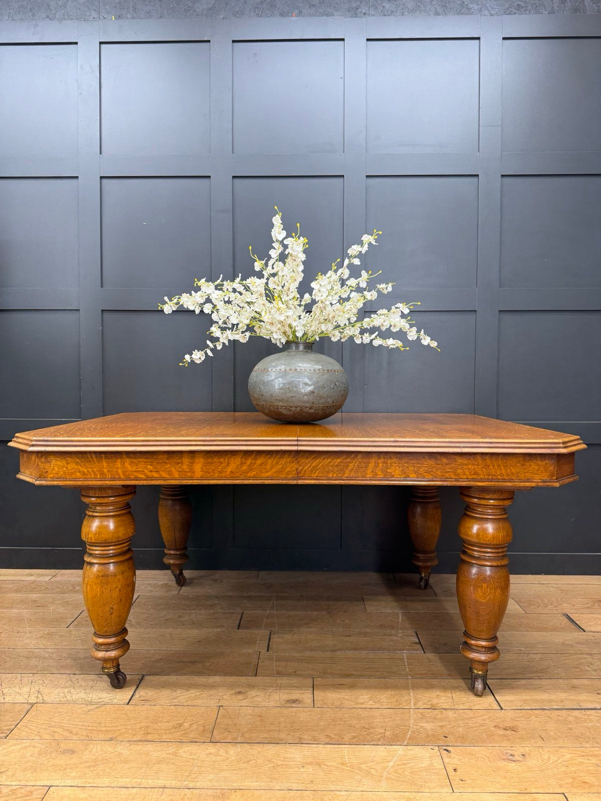 Antique Extending Oak Dining Table / Wind Out Edwardian Kitchen Table