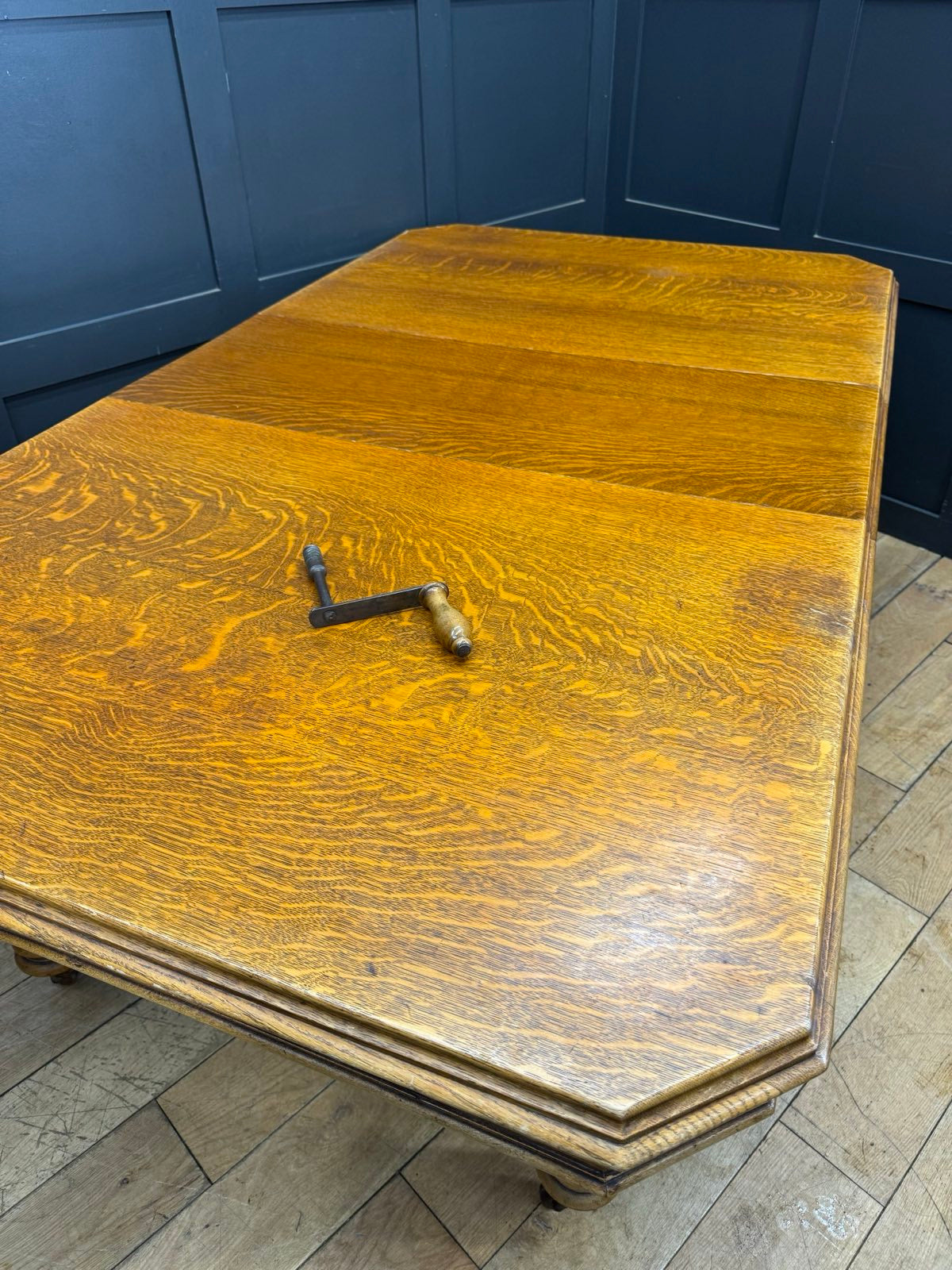 Antique Extending Oak Dining Table / Wind Out Edwardian Kitchen Table