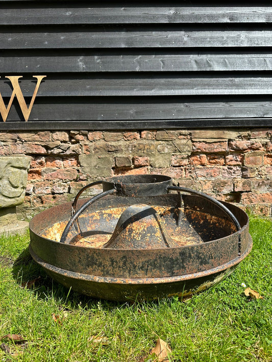 Vintage Cast Iron Round Animal Trough Planter / Herb Pot /Raised Bed Mexican Hat