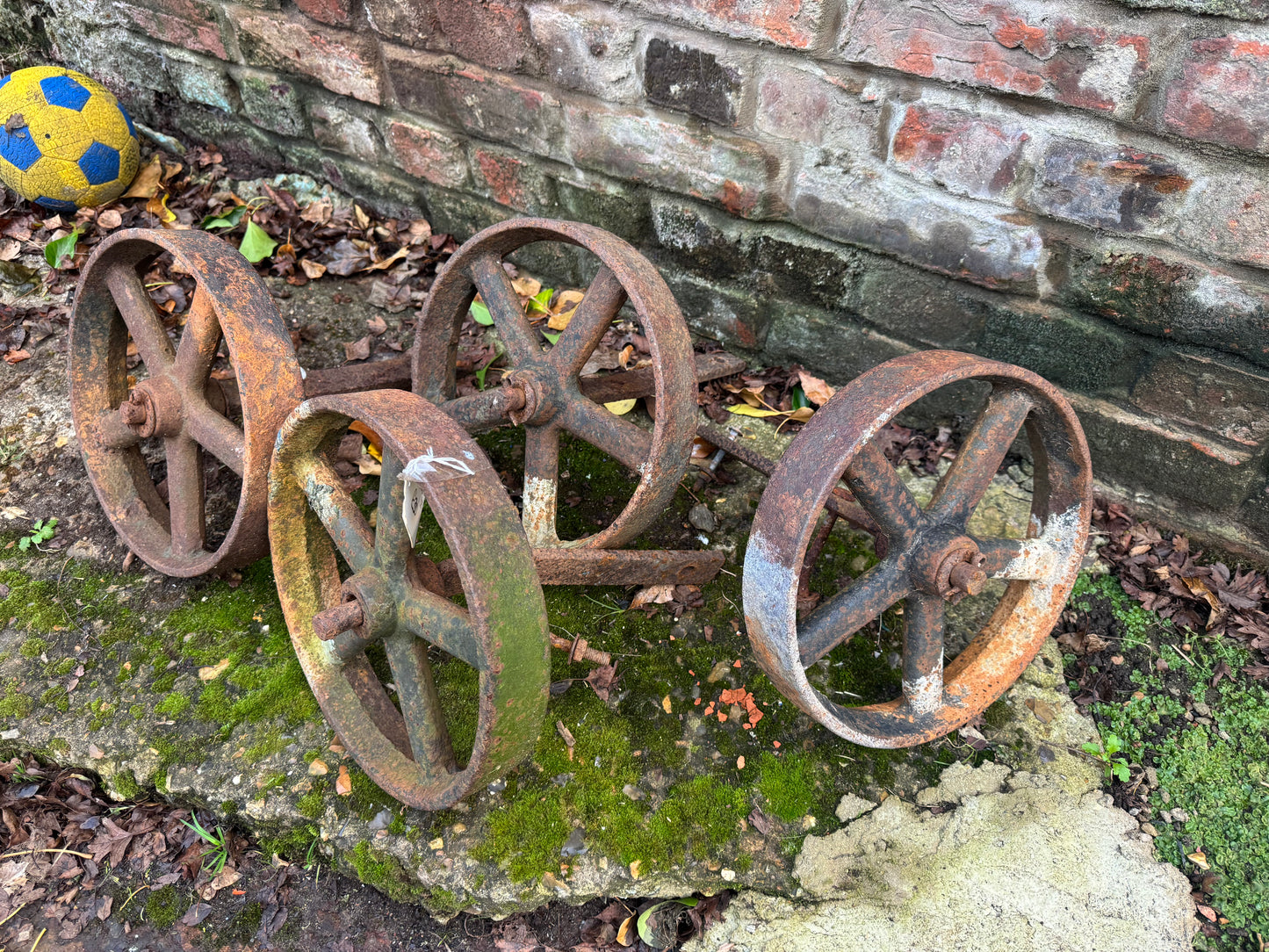 4 X Antique Vintage Cast Iron Shepherds Hut Cart Wheels With Axles