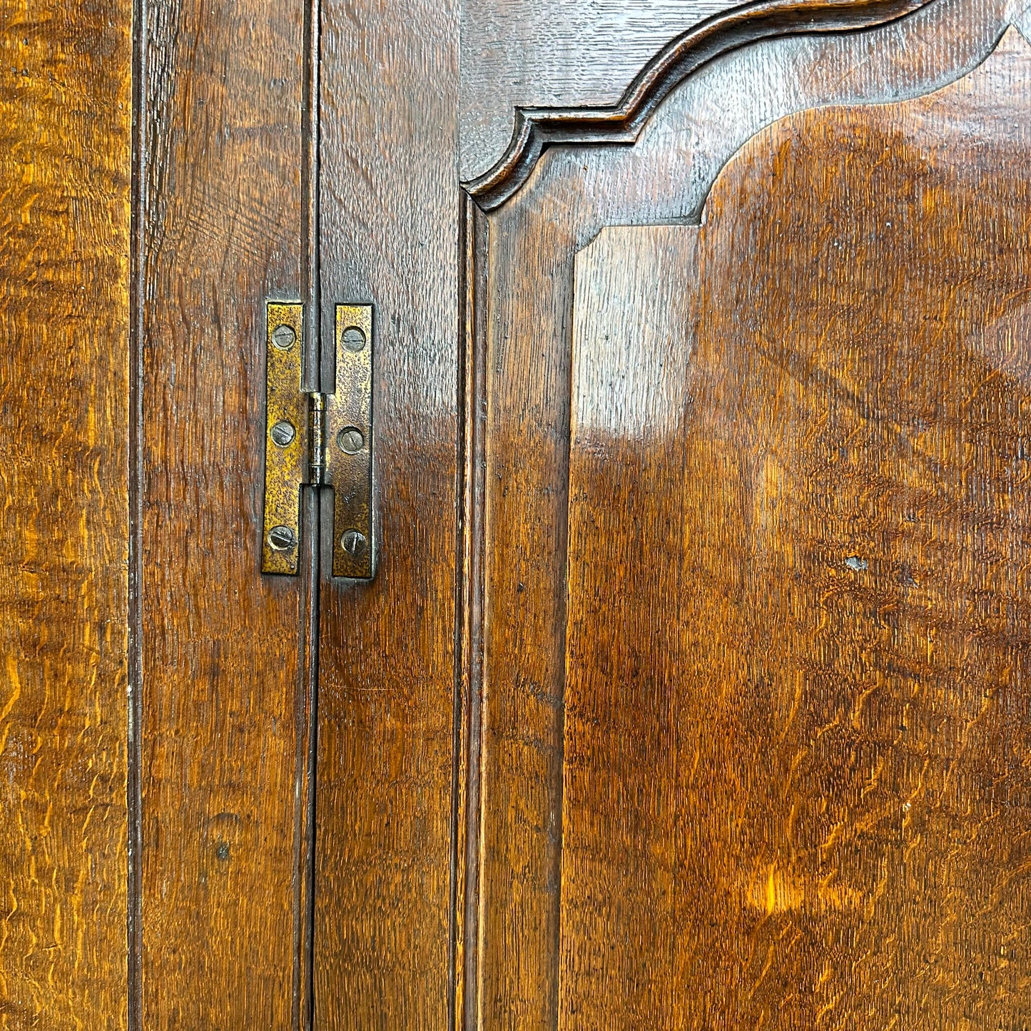 Antique Corner Cupboard / Solid Oak / Georgian Corner Cabinet / Uk Delivery